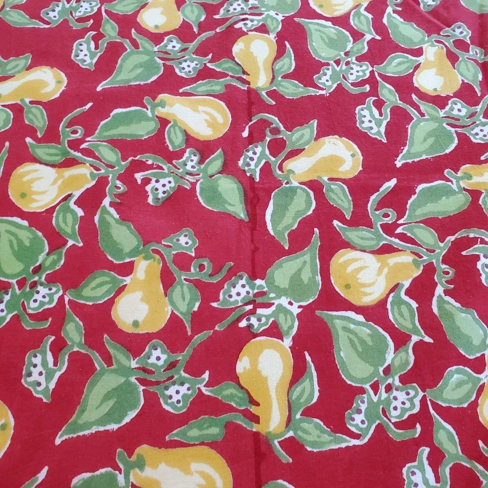 Pomegranate Tablecloth‎ 100% Cotton Red With Yellow Pears 60x90 & Napkin (1)